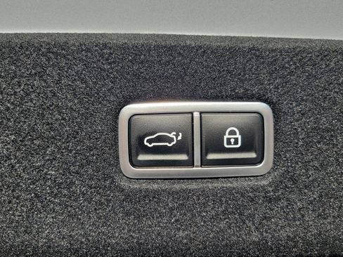 New 2023 Hyundai Ioniq 6 SEL image 18