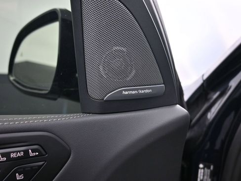 Used 2024 BMW X7 xDrive40i w/ Executive Package image 10