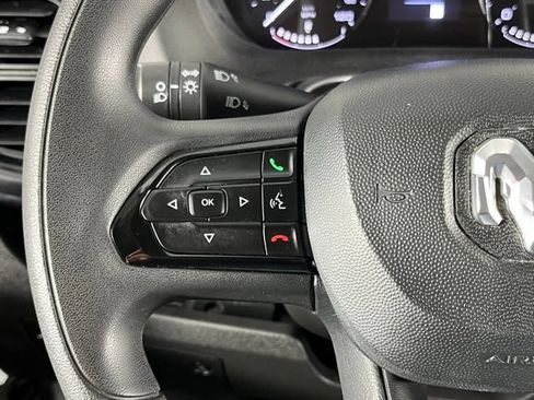 Used 2025 RAM ProMaster 2500 w/ Convenience Group FWD image 15