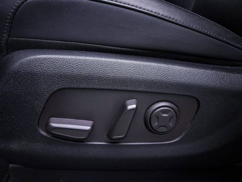 Used 2025 Kia Carnival SX image 20