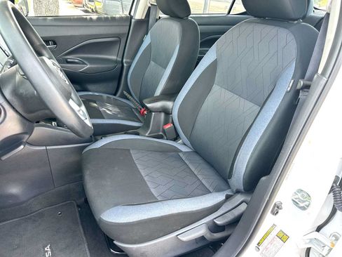 Used 2024 Nissan Versa SV FWD image 17
