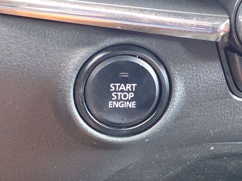 Used 2023 MAZDA MAZDA3 s FWD image 19