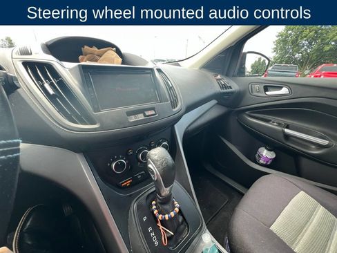 Used 2015 Ford Escape SE FWD image 13