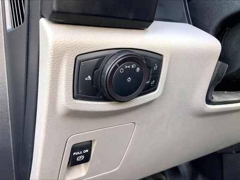 Used 2019 Ford F150 XL image 28