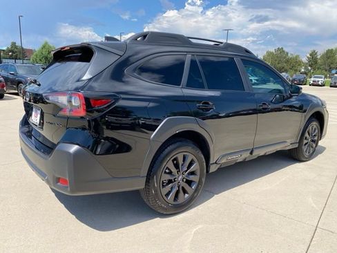 Certified 2025 Subaru Outback Onyx Edition w/ Tech Package 3 AWD/4WD image 5