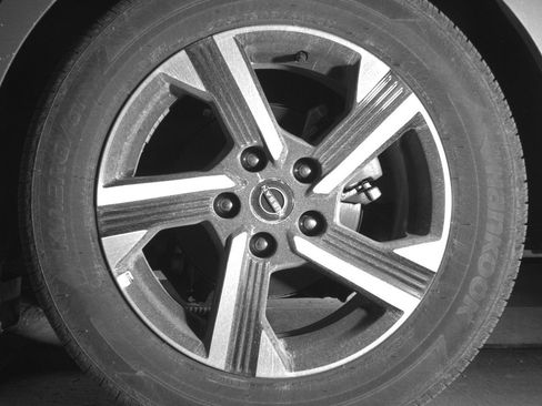 Used 2025 Nissan Sentra SV FWD image 14