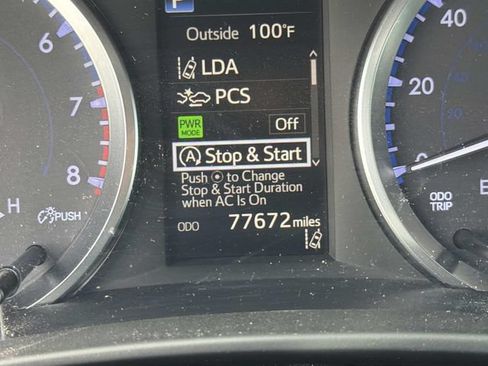 Used 2018 Toyota Highlander Plus FWD image 32