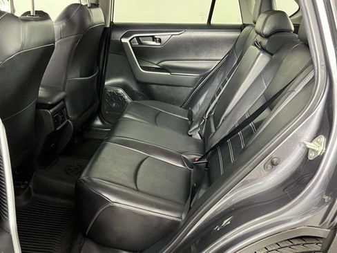 Used 2020 Toyota RAV4 XLE Premium image 25