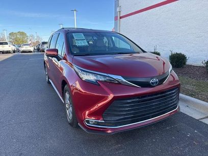 Certified 2023 Toyota Sienna XLE