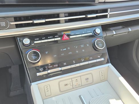 Certified 2026 Hyundai Santa Fe SEL image 22