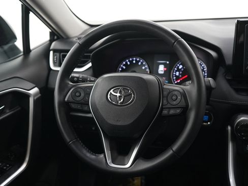 Used 2020 Toyota RAV4 XLE w/ Convenience Package image 14