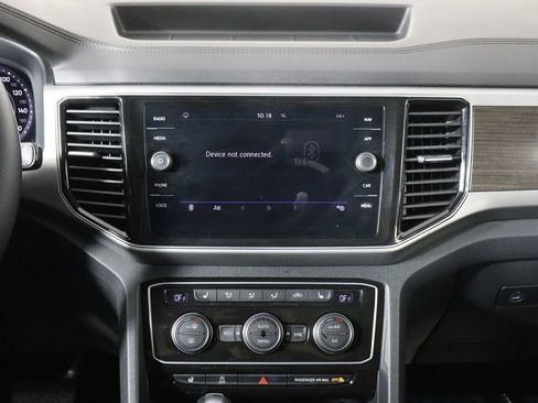 Used 2019 Volkswagen Atlas SEL FWD image 31