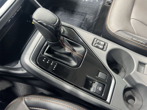 Certified 2025 Subaru Crosstrek 2.5i Limited w/ Crosstrek Mirror Package image 19