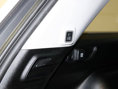 Used 2022 Jeep Grand Cherokee Limited AWD/4WD image 30
