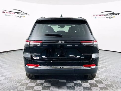 Used 2023 Jeep Grand Cherokee 4WD 4xe image 7