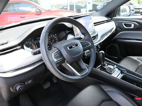 Used 2024 Jeep Compass Latitude AWD/4WD image 21