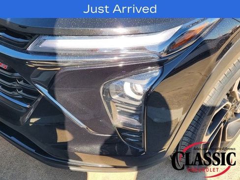 Used 2024 Chevrolet Trax RS w/ Sunroof Package image 15