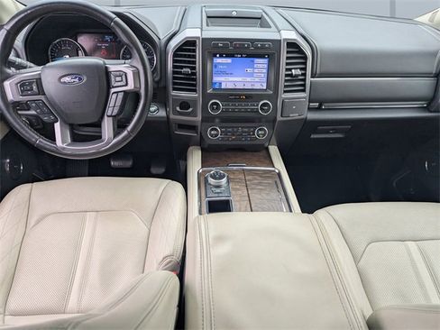 Used 2019 Ford Expedition Platinum image 18