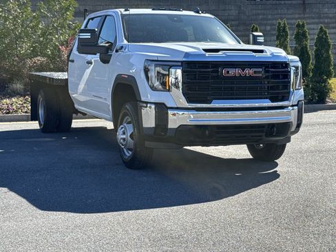 New 2025 GMC Sierra 3500 Pro w/ Convenience Package image 2