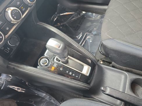 Used 2018 Nissan Kicks S FWD image 23