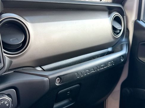 Used 2021 Jeep Wrangler Sport image 22