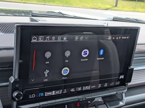 New 2026 GMC Hummer EV SUV AWD/4WD image 22
