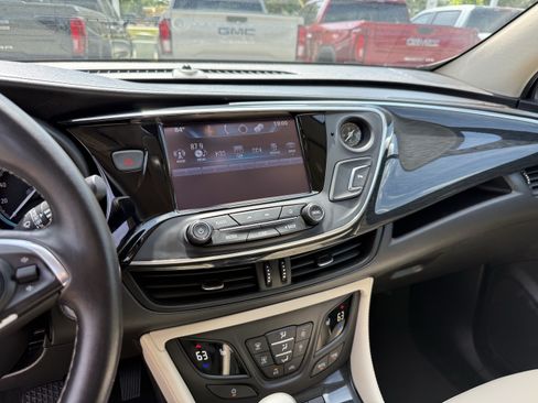Used 2018 Buick Envision Preferred FWD image 19
