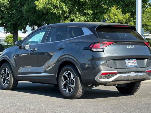 Used 2023 Kia Sportage LX AWD/4WD image 6