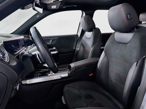 Certified 2024 Mercedes-Benz EQB 300 4MATIC image 18