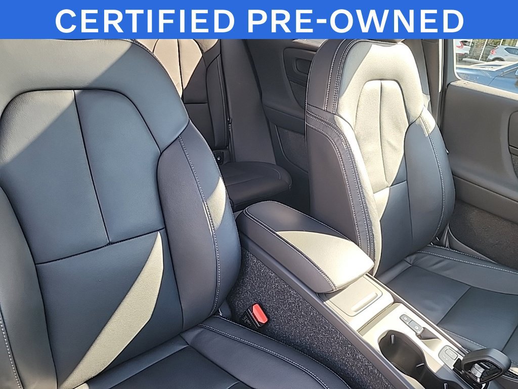 Used 2025 Volvo XC40 B5 Core w/ Protection Package Premier AWD/4WD image 21