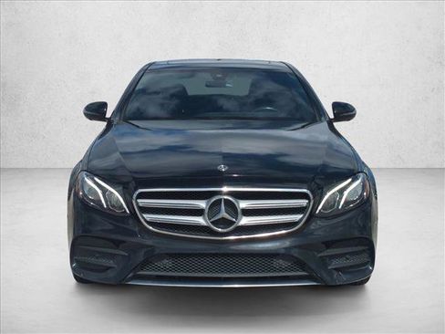 Used 2019 Mercedes-Benz E 300 image 2