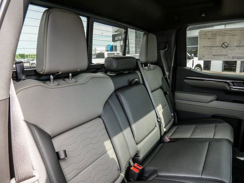New 2026 Chevrolet Silverado 1500 ZR2 w/ Dark Appearance Package AWD/4WD image 33