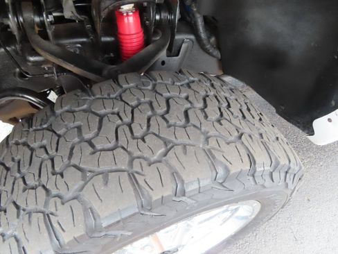 Used 2013 Chevrolet Silverado 2500 LTZ w/ LTZ Plus Package image 12