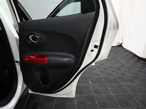 Used 2017 Nissan Juke SV image 17