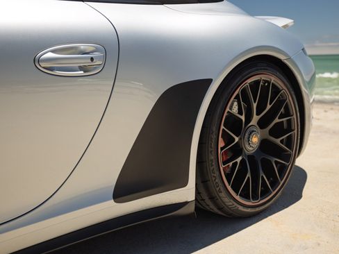 Used 2015 Porsche 911 Cabriolet image 15