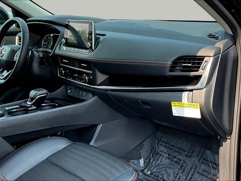 Certified 2026 Nissan Rogue SV AWD/4WD image 29
