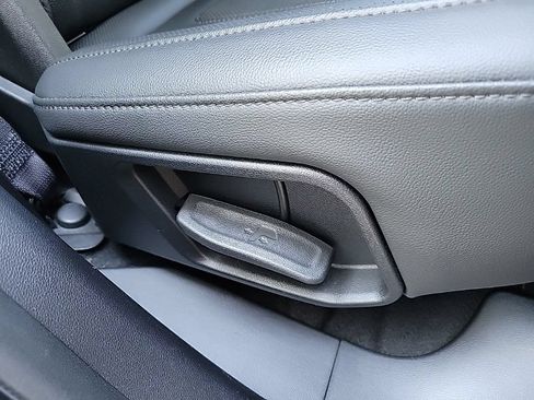 Used 2023 Hyundai Tucson Limited w/ Cargo Package AWD/4WD image 15
