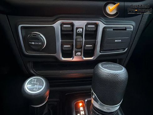 Certified 2021 Jeep Gladiator Sport AWD/4WD image 62
