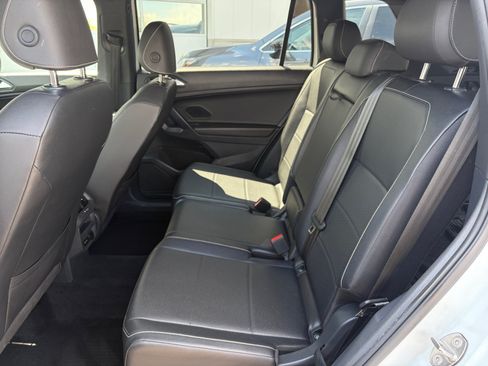 Used 2021 Volkswagen Tiguan SE R-Line AWD/4WD image 25