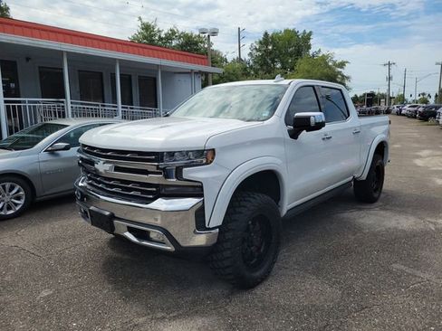 Used 2019 Chevrolet Silverado 1500 LTZ w/ LTZ Plus Package AWD/4WD image 4