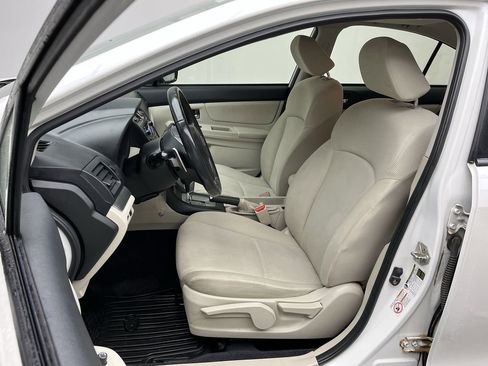 Used 2014 Subaru Impreza 2.0i Premium image 8