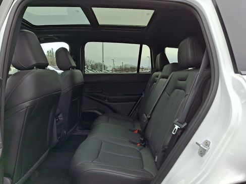 New 2026 Jeep Cherokee Overland w/ Advanced Pro Tech Group AWD/4WD image 6