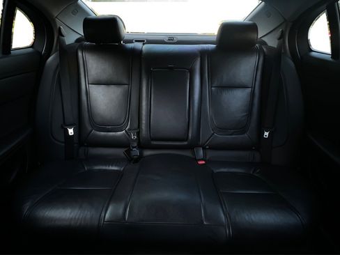 Used 2015 Jaguar XF Premium RWD image 29