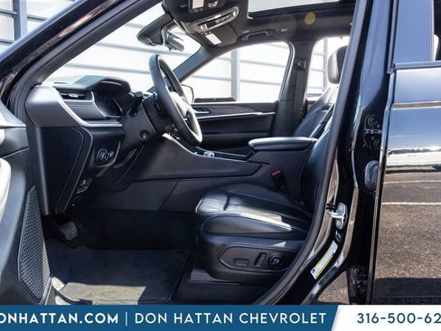 Used 2024 Jeep Grand Cherokee L Limited w/ Luxury Tech Group II image 4