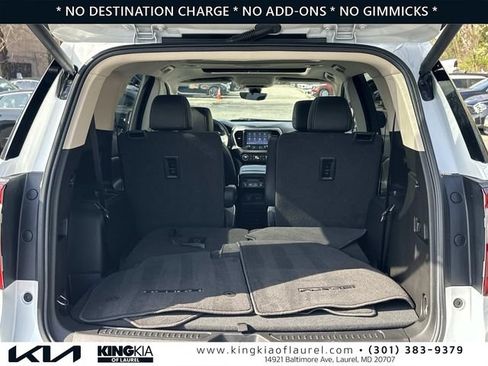 Used 2023 GMC Acadia Denali w/ Denali Technology Package AWD/4WD image 18