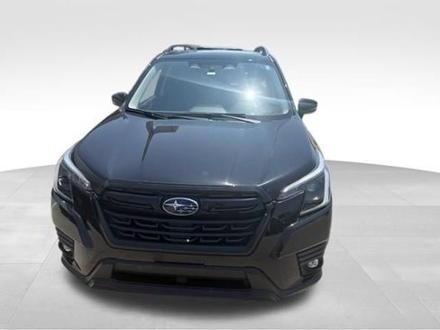 Used 2024 Subaru Forester Limited AWD/4WD image 9