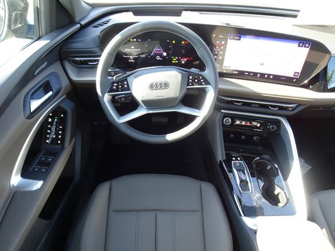 New 2025 Audi Q5 Premium Plus image 5