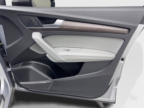 Used 2023 Audi Q5 2.0T Premium Plus w/ Premium Plus Package image 49