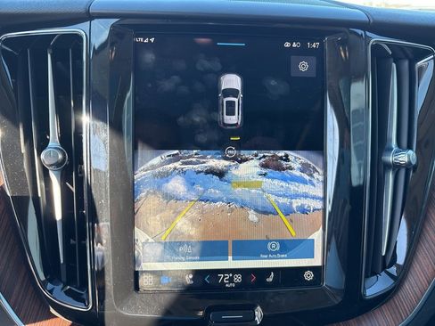 Certified 2024 Volvo XC60 B5 Plus image 24