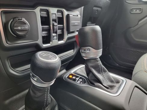 Certified 2024 Jeep Wrangler Unlimited Sport AWD/4WD image 30